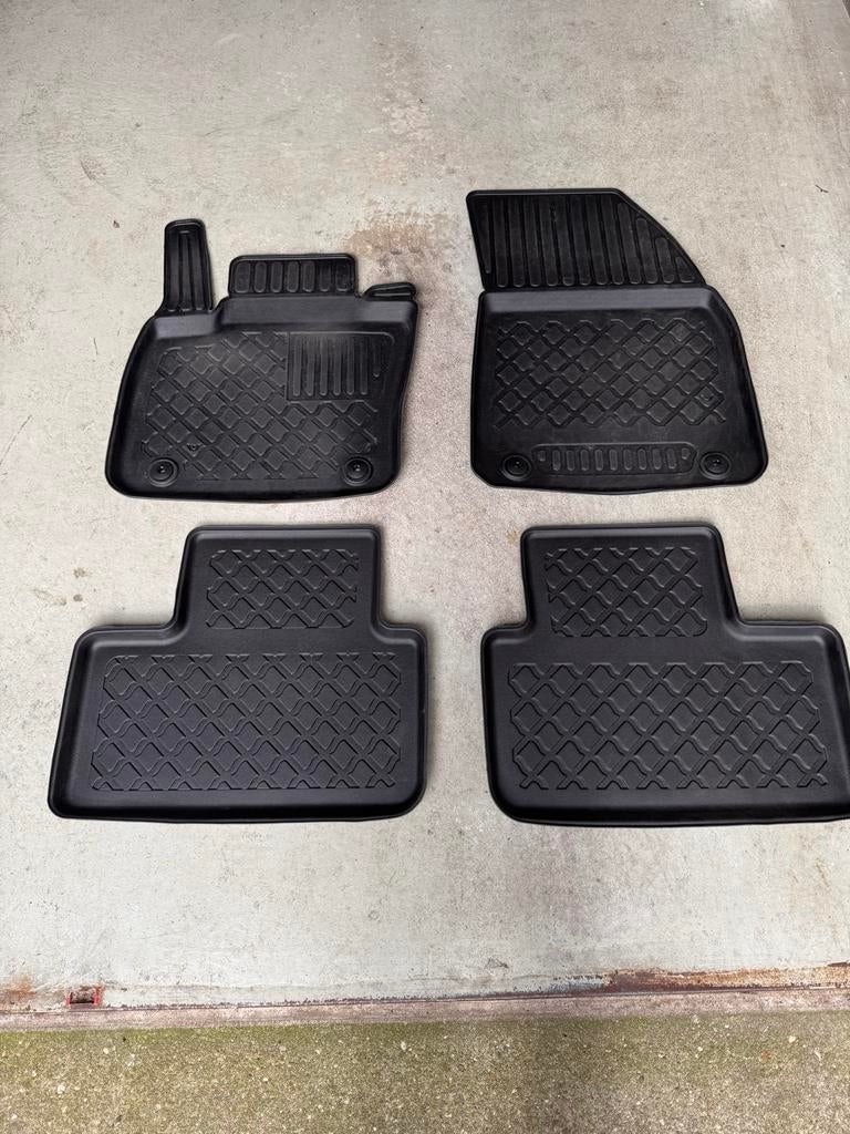 All-weather automatten voor Volvo XC40 (Guardliner), Ophalen, Zo goed als nieuw