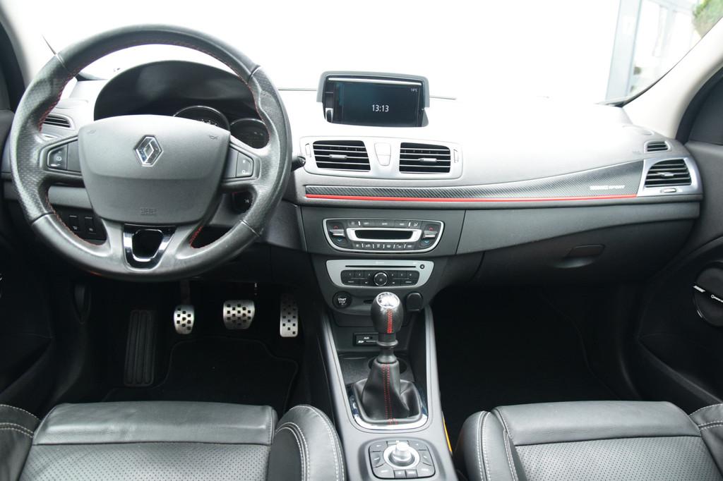 Renault Mégane Estate 2.0 Turbo GT-Line Leer/Verwarmd Bose, Auto's, Renault, 1998 cc, 730 kg, 4 cilinders, Wit