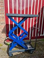 Heftafel vrijwel nieuw, Ophalen, Zo goed als nieuw, Handmatig