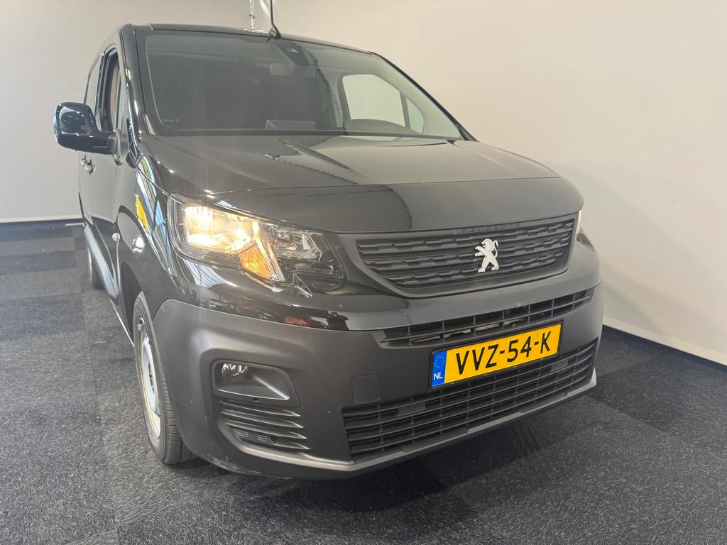 Peugeot PARTNER 1.5 HDI 3 zits 100 Pk Car play Navigatie APK, Voorwielaandrijving, 730 kg, Gebruikt, Euro 6