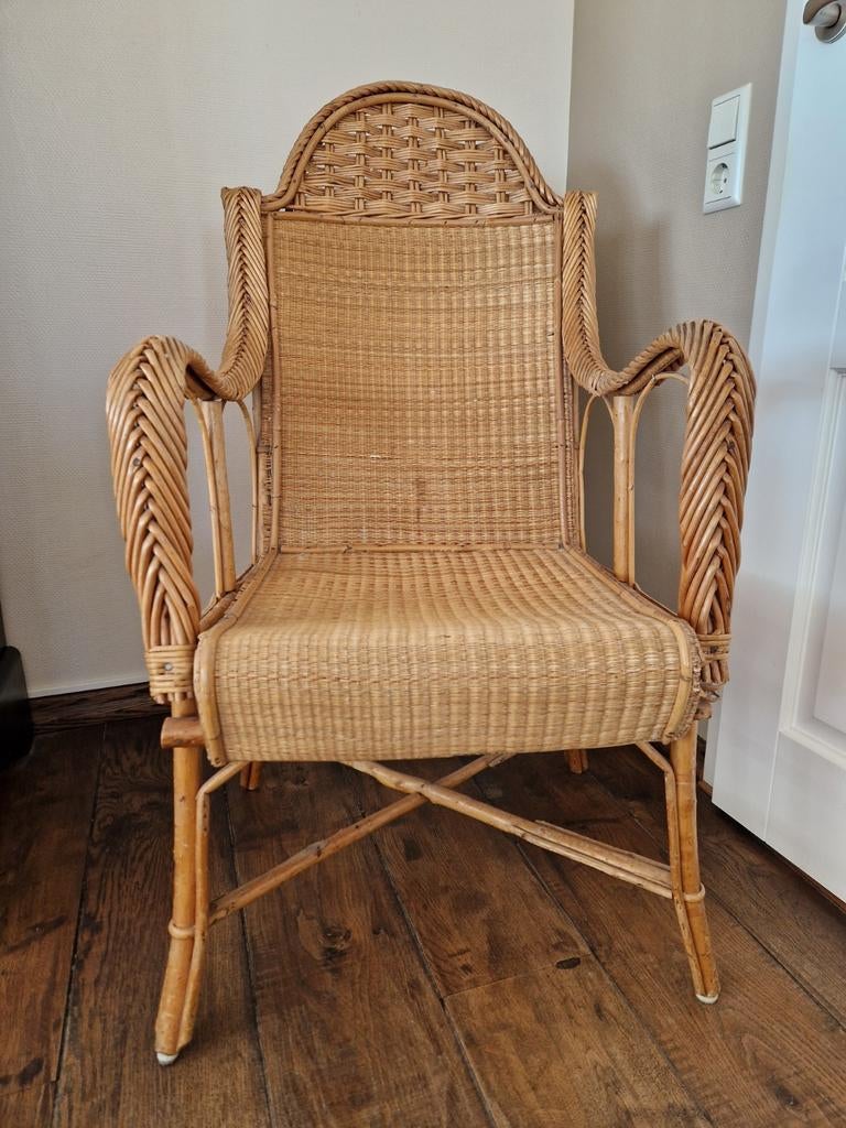 Vintage rieten stoel, Huis en Inrichting, Stoelen, Ophalen, Gebruikt