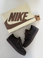 Nike Jordan 1 Travis Scott velvet brown 44, Bruin, Nieuw, Ophalen of Verzenden, Sneakers of Gympen