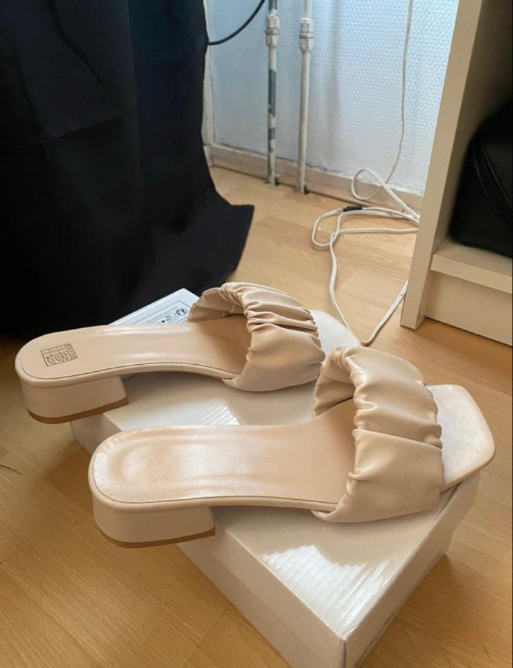 Shein slippers maat 39 - Nieuw, nooit gedragen, Kleding | Dames, Schoenen, Verzenden, Nieuw, Slippers
