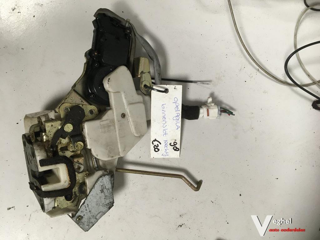 Opel Agila 1998 binnenslot rechtsvoor
