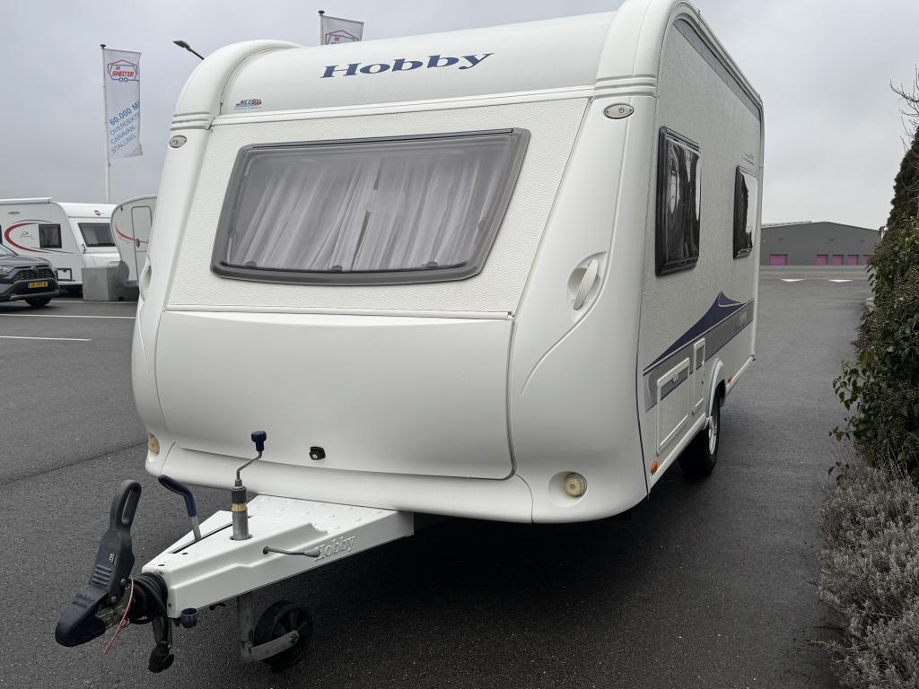 Hobby De Luxe 440 SF Voortent,Fietsendrager, Caravans en Kamperen, Caravans, Hobby, Bedrijf, Treinzit, Schokbreker