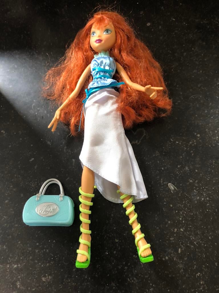 Winx club bloom  2006  dance night doll, Ophalen, Zo goed als nieuw, Fashion Doll