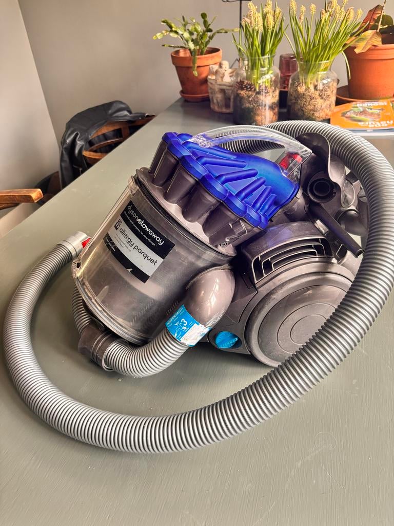 Dyson DC23 stofzuiger, Witgoed en Apparatuur, Stofzuigers, Gebruikt, Stofzuiger, Ophalen of Verzenden, Reservoir