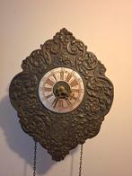 Antieke hangklok met gewichten - Koperen uitstraling, Ophalen