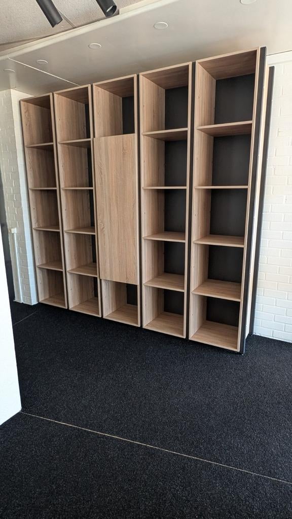 Winkelinrichting: Slatwalls, stellingen en schappen, Ophalen