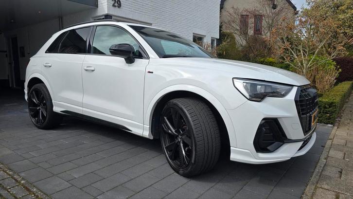 Audi Q3 45 Tfsi e 245pk Phev 2x S-line 20inch NIEUWSTAAT!!, Auto's, Audi, Particulier, Q3, ABS, Achteruitrijcamera, Adaptieve lichten