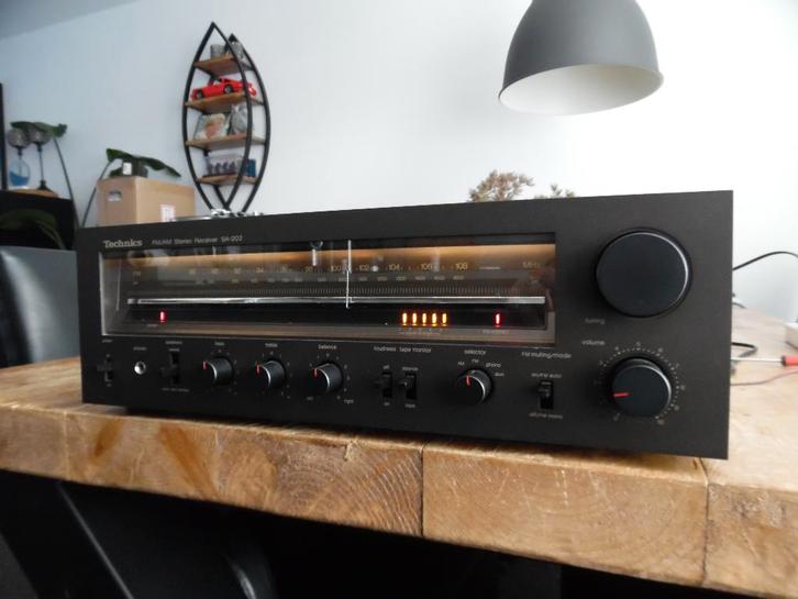 Zeer mooie Technics SA-202 receiver + Technics SB-F1 MK2 set, Audio, Tv en Foto, Stereo-sets, Refurbished, Tuner of Radio, Speakers
