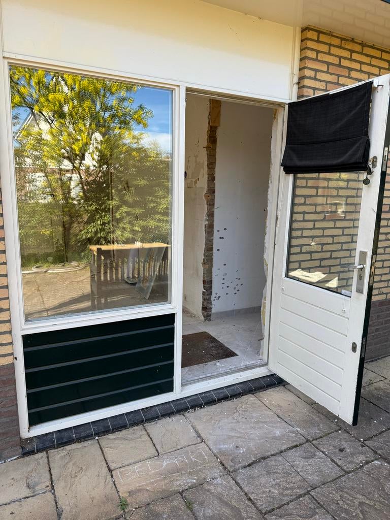 Buitendeur met zijlicht en kozijn, Gebruikt, Buitendeur, 200 tot 215 cm, Hout