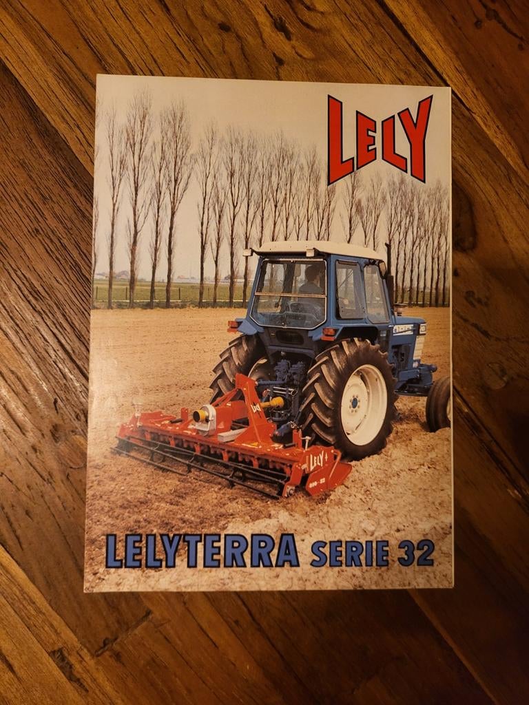 tractor folder Lely LELYTERRA serie 32, Ophalen of Verzenden, Zo goed als nieuw