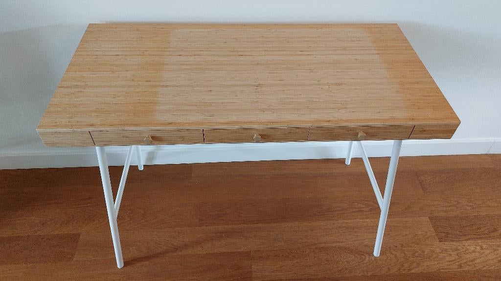 Bamboe Bureau IKEA LILLÅSEN, Huis en Inrichting, Bureaus, Ophalen, Overige typen, Gebruikt, Bruin