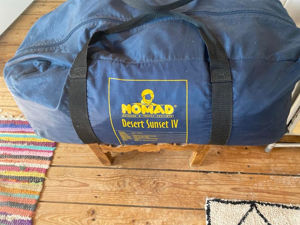 Nomad Desert Sunset IV 4-persoons tent met 2 cabines, Caravans en Kamperen, Tenten, Ophalen, Gebruikt, Tot en met 4