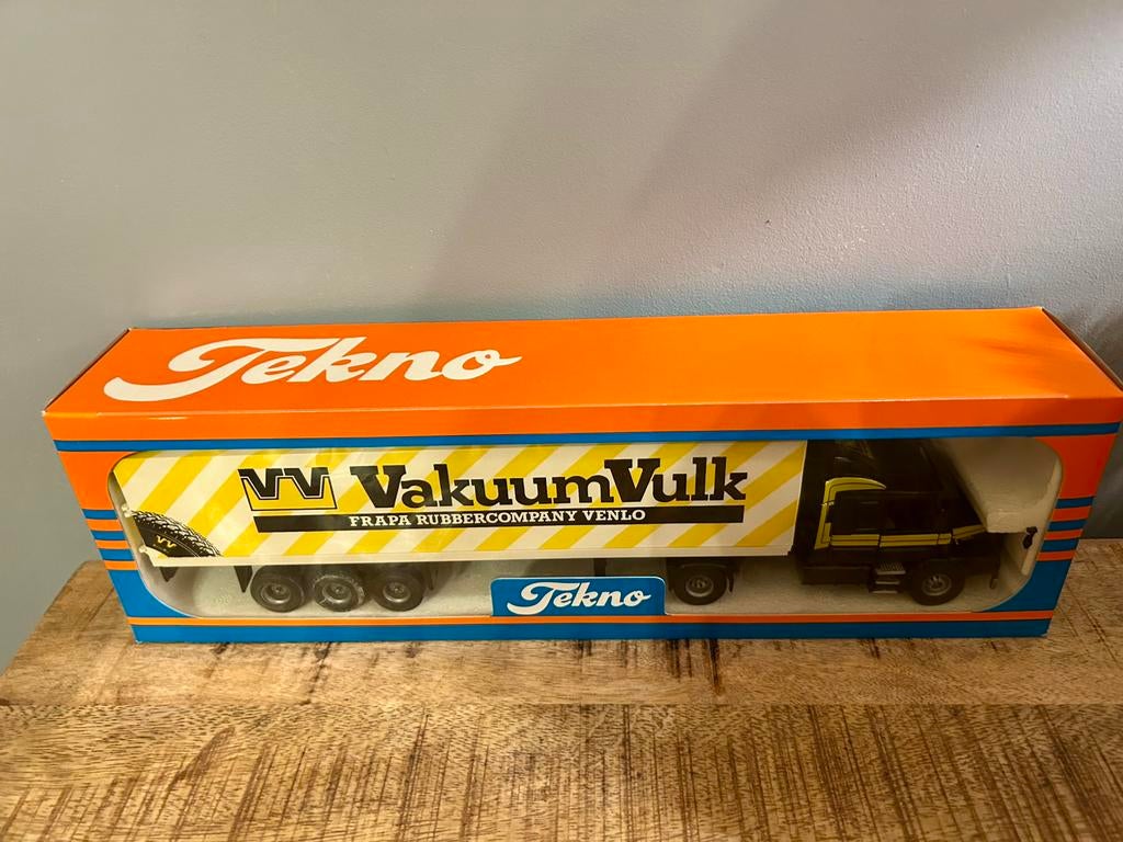 Tekno Scania 143M Torpedo, Ophalen of Verzenden, Zo goed als nieuw, Bus of Vrachtwagen, Tekno