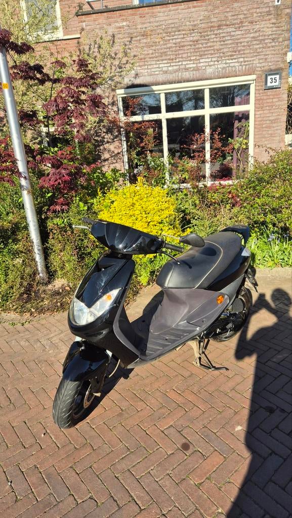 Vivacity 120cc, Fietsen en Brommers, Scooters | Peugeot, Ophalen, Zo goed als nieuw, Tweetakt, Vivacity