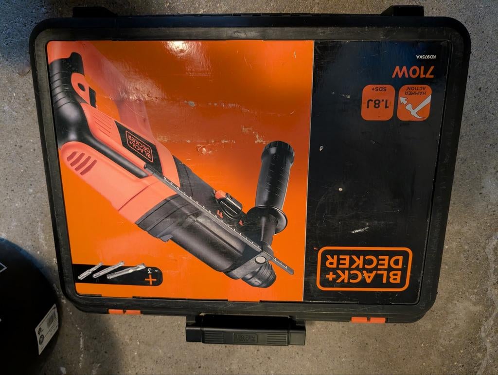 Black+Decker Boorhamer 710W, Ophalen