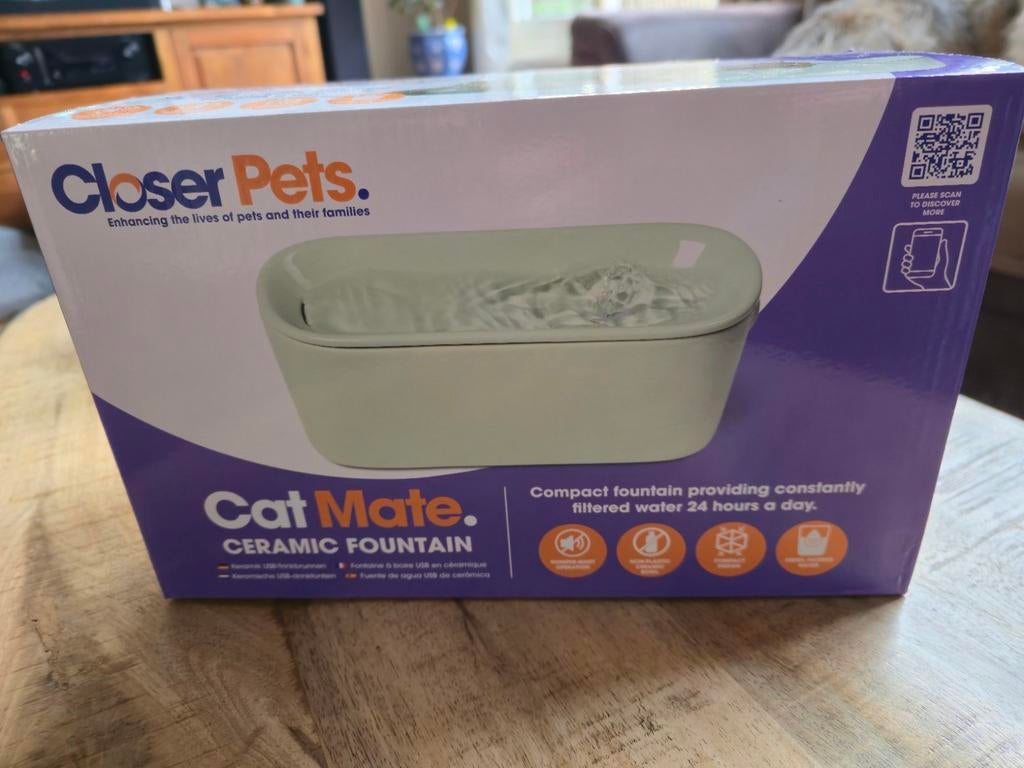 Nieuw in doos keramische drink fontein., Dieren en Toebehoren, Katten-accessoires, Ophalen of Verzenden, Nieuw