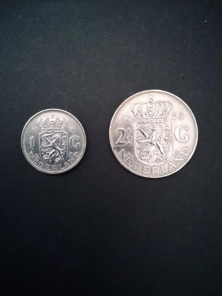 Gulden( 1958) en rijksdaalder(1959)., Postzegels en Munten, Munten | Nederland, Ophalen of Verzenden, Koningin Juliana, 2½ gulden