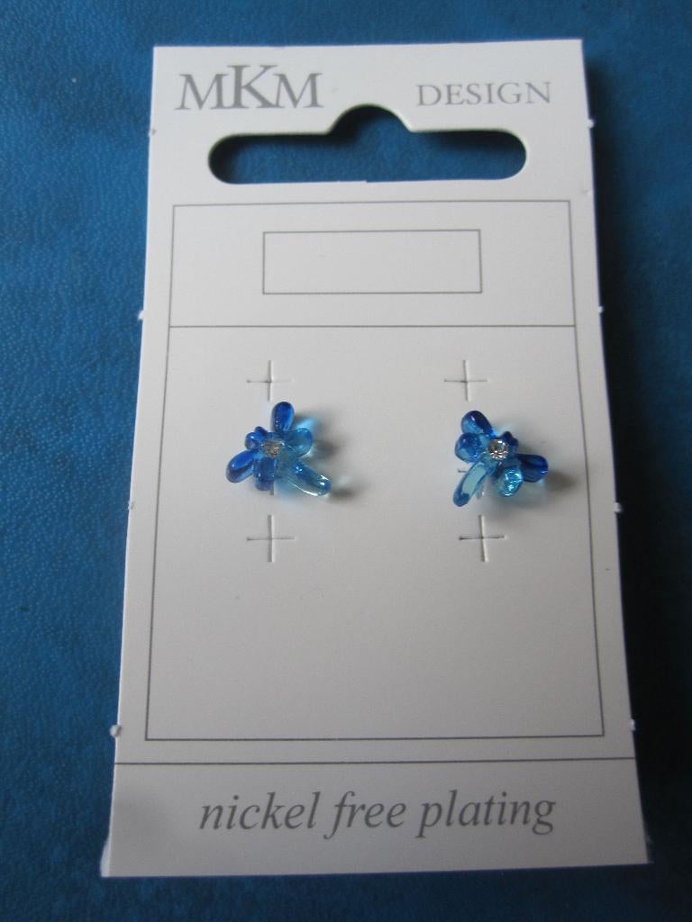Blauwe soort bloem oorstekers (nieuw), Overige materialen, Blauw, Nieuw, Ophalen of Verzenden