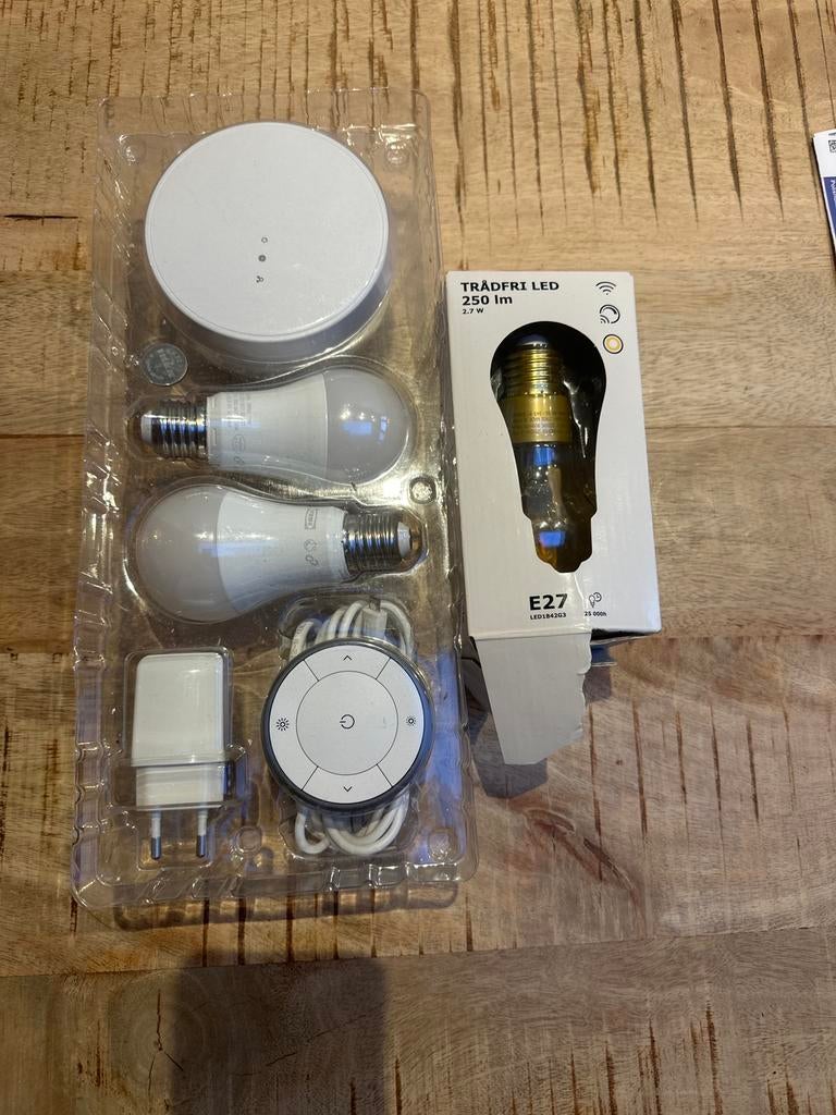 IKEA TRÅDFRI smart verlichting startpakket, Huis en Inrichting, Lampen | Losse lampen, Led-lamp, Minder dan 30 watt, Zo goed als nieuw