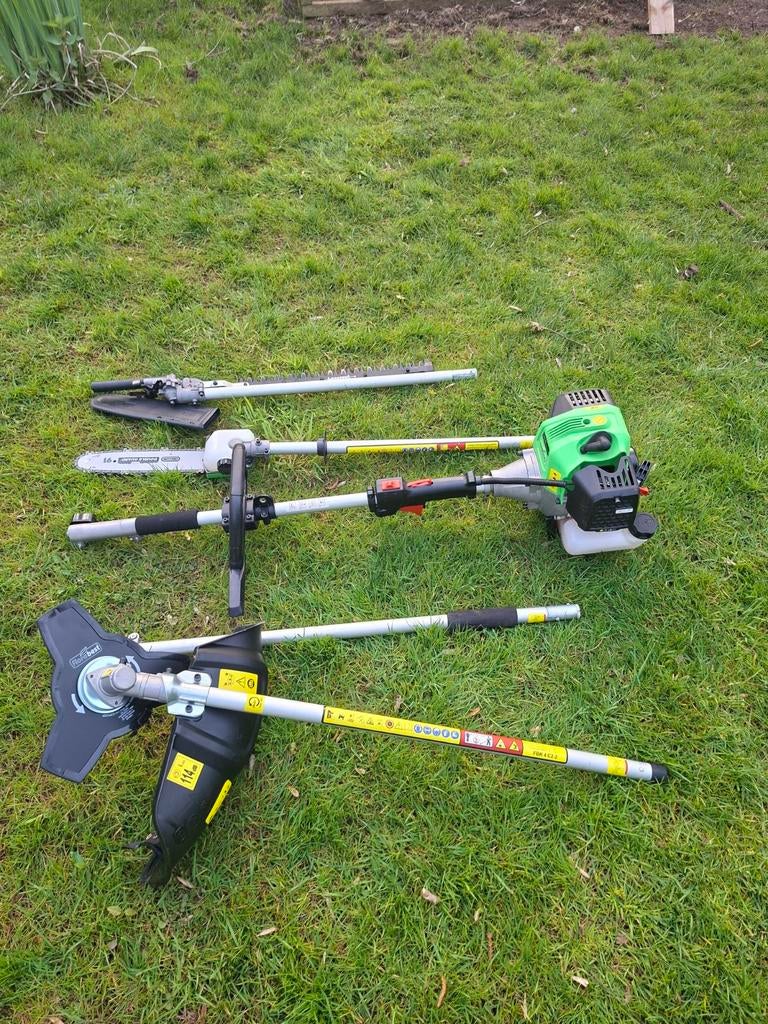 Multifunctionele bosmaaier set met diverse opzetstukken, Ophalen, Benzine, Gebruikt, Onbekend