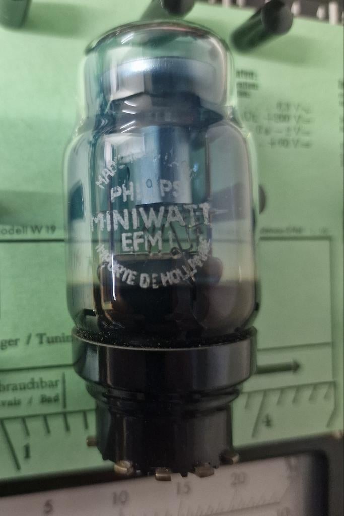 EFM1 PHILIPS MINIWATT MAGIC EYE. NEW OLD STOCK., Ophalen of Verzenden, Buis of Buizen