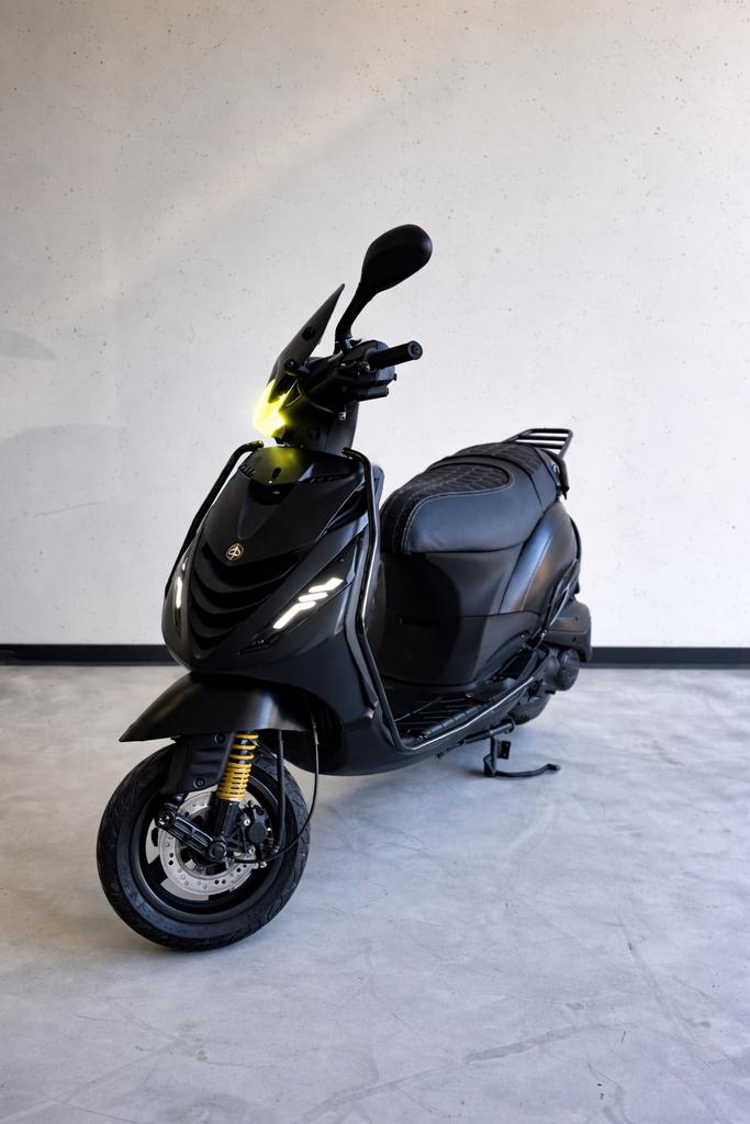 Piaggio Zip 2021 Full Option, Fietsen en Brommers, Scooters | Piaggio, Ophalen, Maximaal 45 km/u, Zip, Zo goed als nieuw