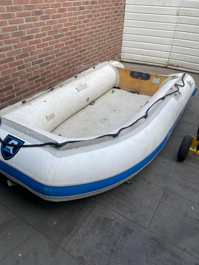 Rubberboot met motor, Ophalen