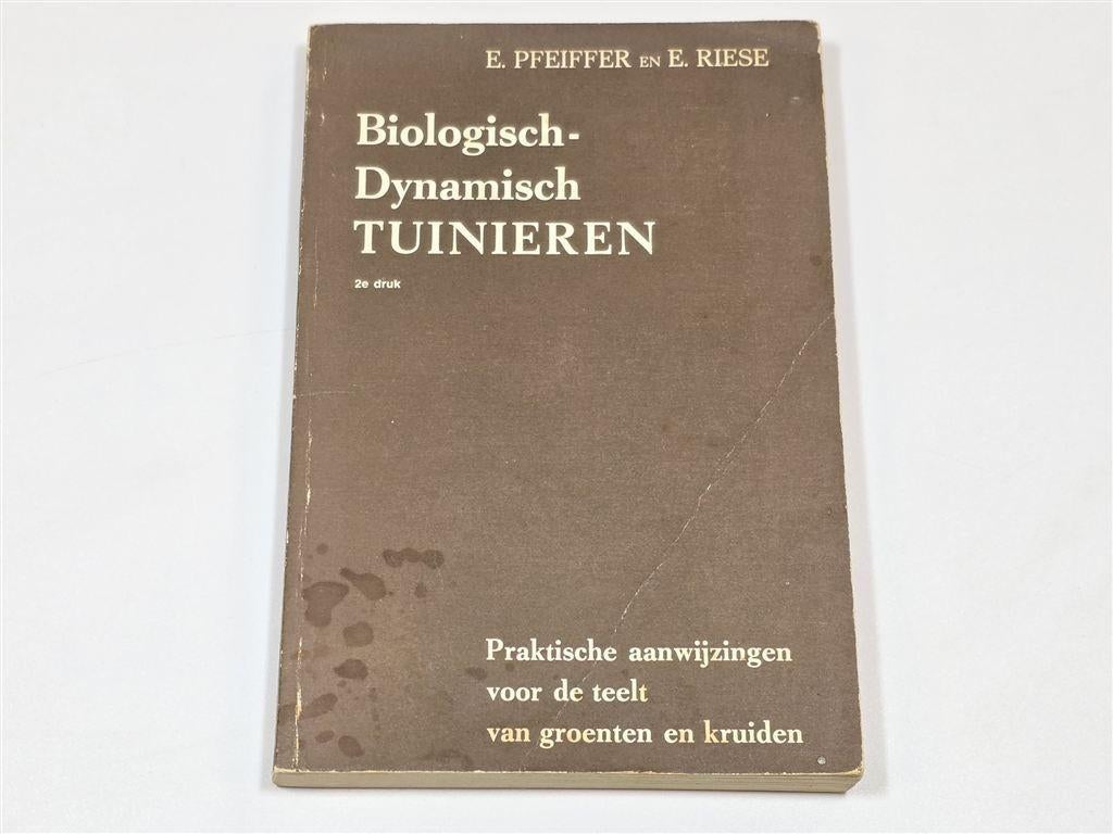 Biologisch-Dynamisch Tuinieren — Vintage Boek 1975, Boeken, Ophalen of Verzenden, Gelezen, Tuinieren en Tuinplanten