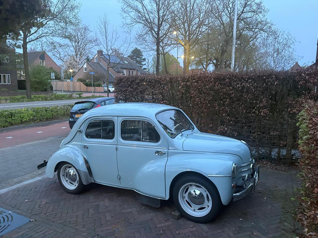 Oltimer trouwauto / galaauto te huur renault 4cv, Met chauffeur, Trouwauto