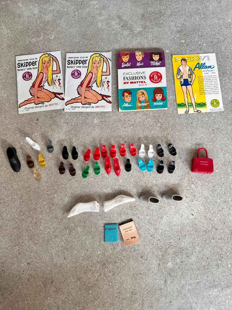 vintage Barbie schoenen & accessoires jaren 60 Mattel, Ophalen of Verzenden, Gebruikt, Accessoires