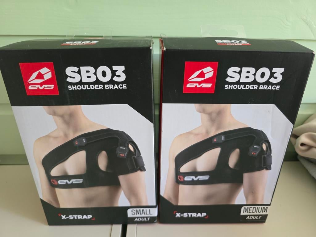 Schouder brace EVS SB03 maat S en M, Ophalen, Nieuw