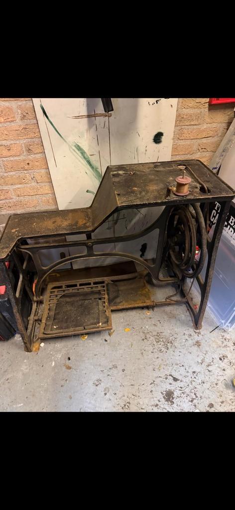 Onderstel voor Antieke Adler 30-1 Schoenmaker Naaimachine, Antiek en Kunst, Antiek | Naaimachines, Ophalen