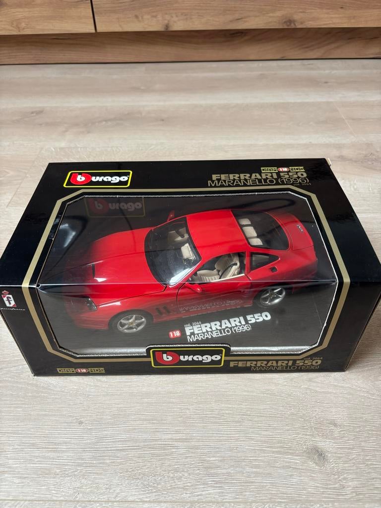 Bburago Ferrari 550 Maranello - Modelauto, Ophalen of Verzenden, Zo goed als nieuw, Auto, Bburago