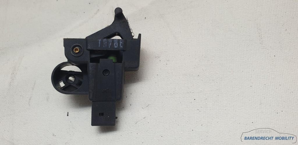 Microswitch W209 cabriodak CLK mercedes 2098201910, Gebruikt, Mercedes-Benz AG, Mercedes-Benz, Ophalen of Verzenden