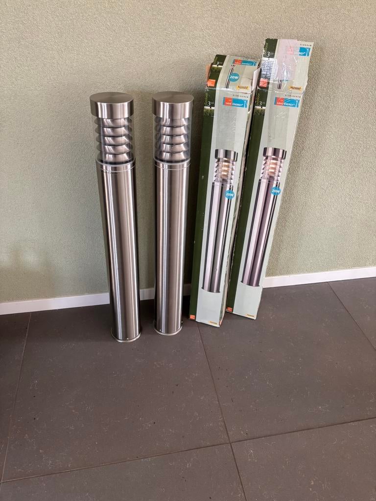 2 Buitenlampen RVS, Minder dan 50 watt, Staande lamp, Nieuw, Ophalen of Verzenden