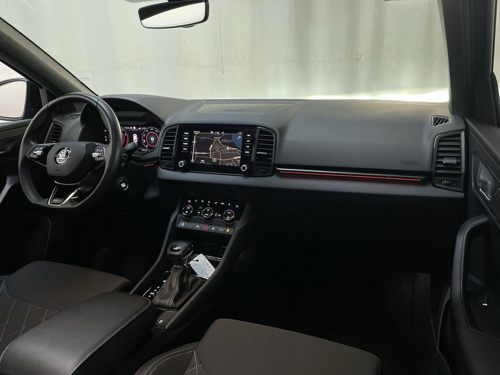 Skoda Karoq 1.5 TSI 150pk DSG ACT Sportline Business Panoram, Stof, 4 cilinders, Blauw, Bedrijf