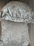 Twee Claudi kussens met lichtgrijze crocoprint, Ophalen of Verzenden, Zo goed als nieuw, Grijs, Vierkant