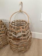 2 mooie Riviera Maison Kandelaars lantaarns  met haak, Rotan, Ophalen, Zo goed als nieuw