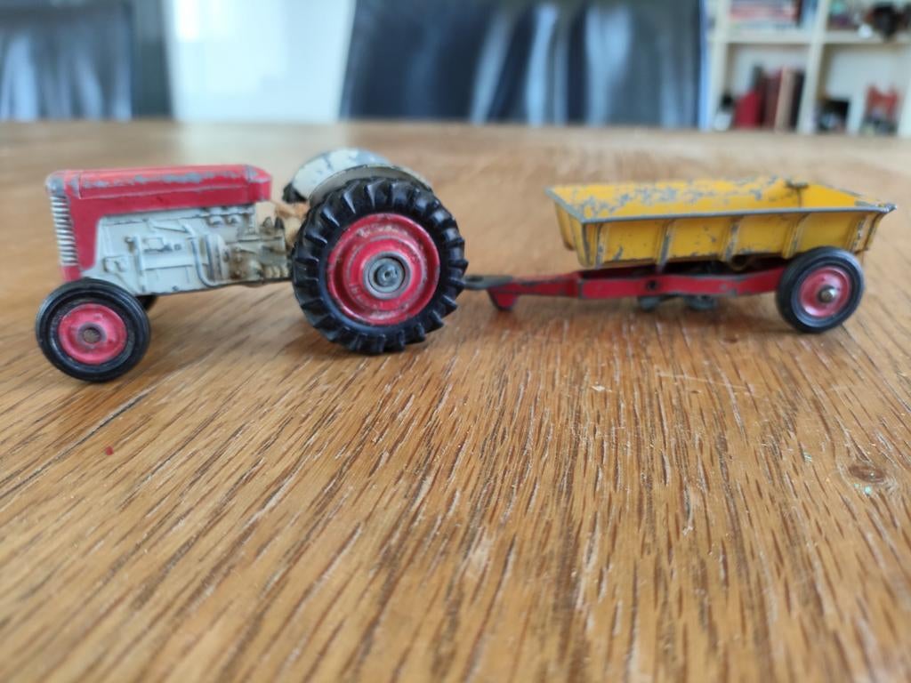 Corgi toys tractor met aanhanger, Ophalen of Verzenden, Gebruikt, Tractor of Landbouw, Corgi