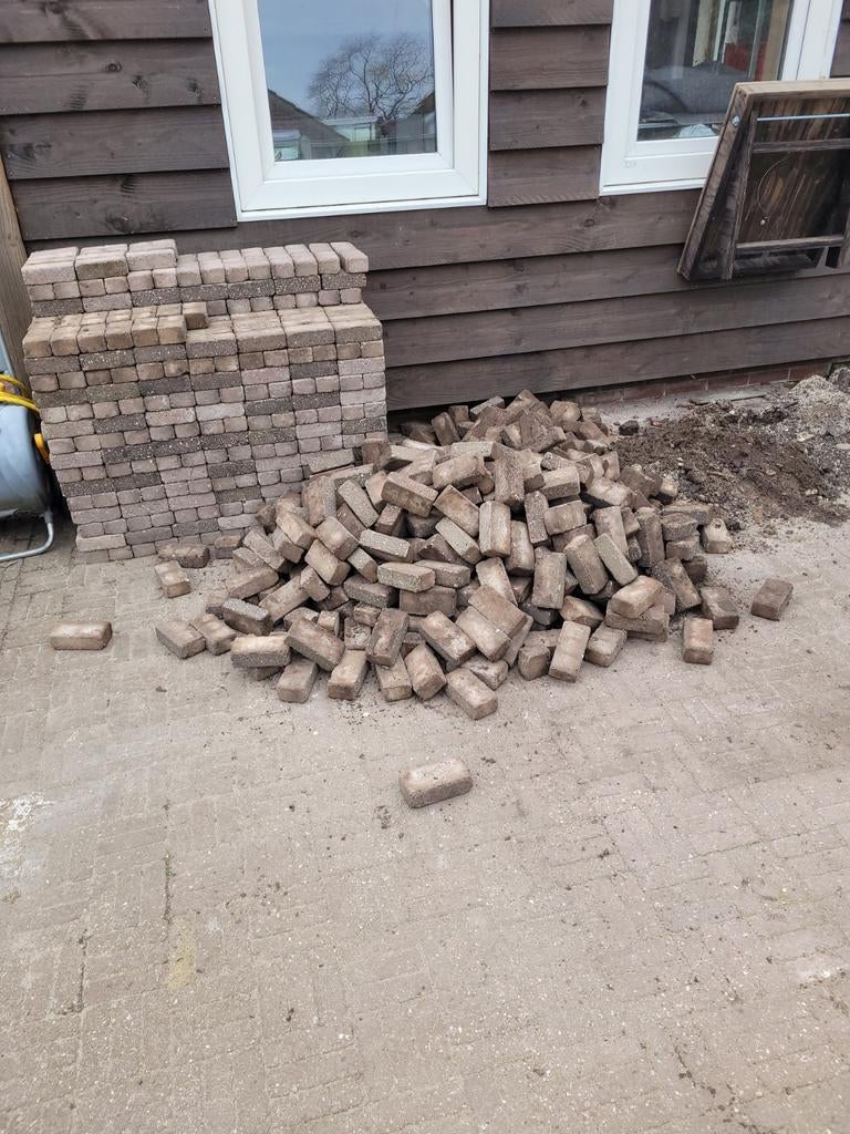 Gratis betonklinkers en opsluitbanden., Tuin en Terras, Grind, Keien en Split, Ophalen, Gebruikt, Overige typen