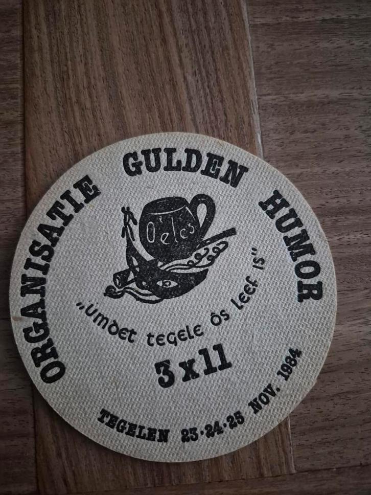 Bavaria bierviltje - Gulden Humor Tegelen 1984, Verzamelen, Biermerken, Gebruikt, Viltje(s), Bavaria, Ophalen of Verzenden