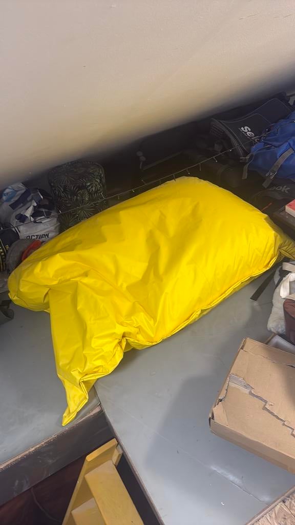 Gele zitzak ca 140x90, Huis en Inrichting, Zitzakken, Ophalen, Zo goed als nieuw, Geel