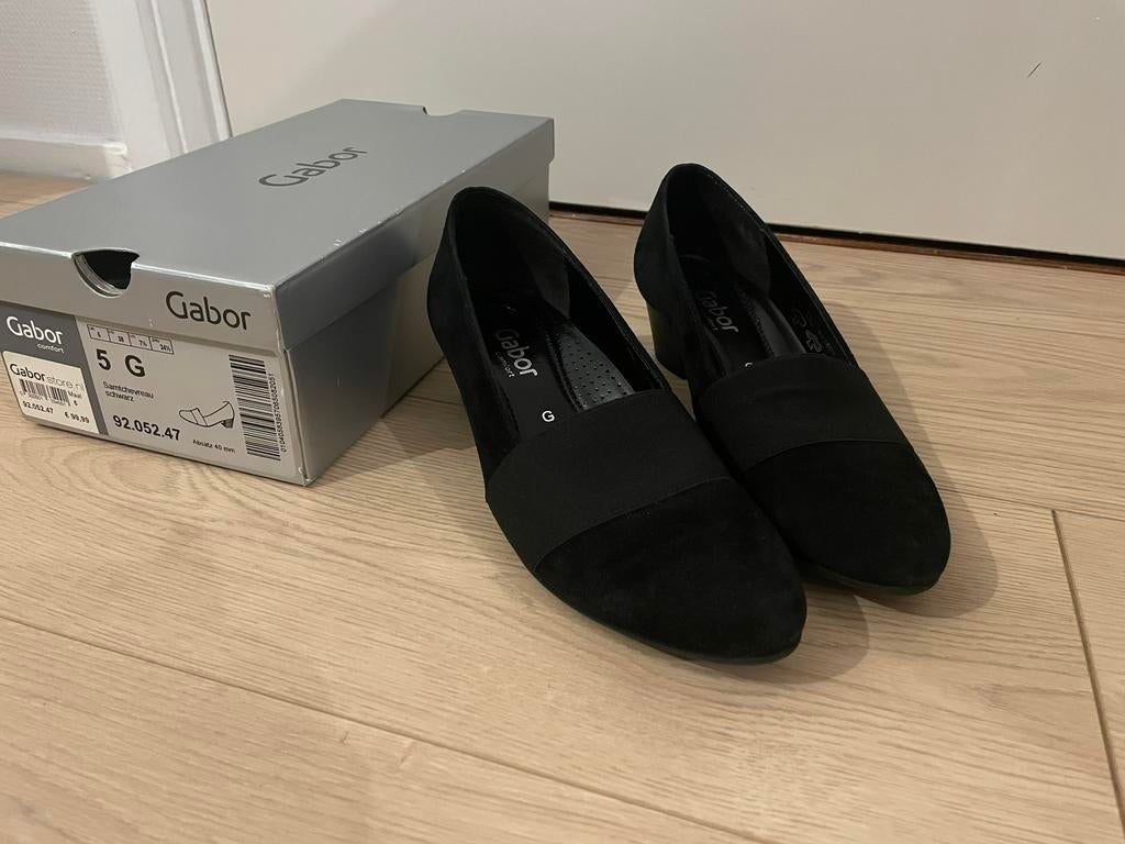 Gabor zwarte suède pumps - maat 38, Kleding | Dames, Schoenen, Pumps, Zwart, Ophalen of Verzenden, Zo goed als nieuw
