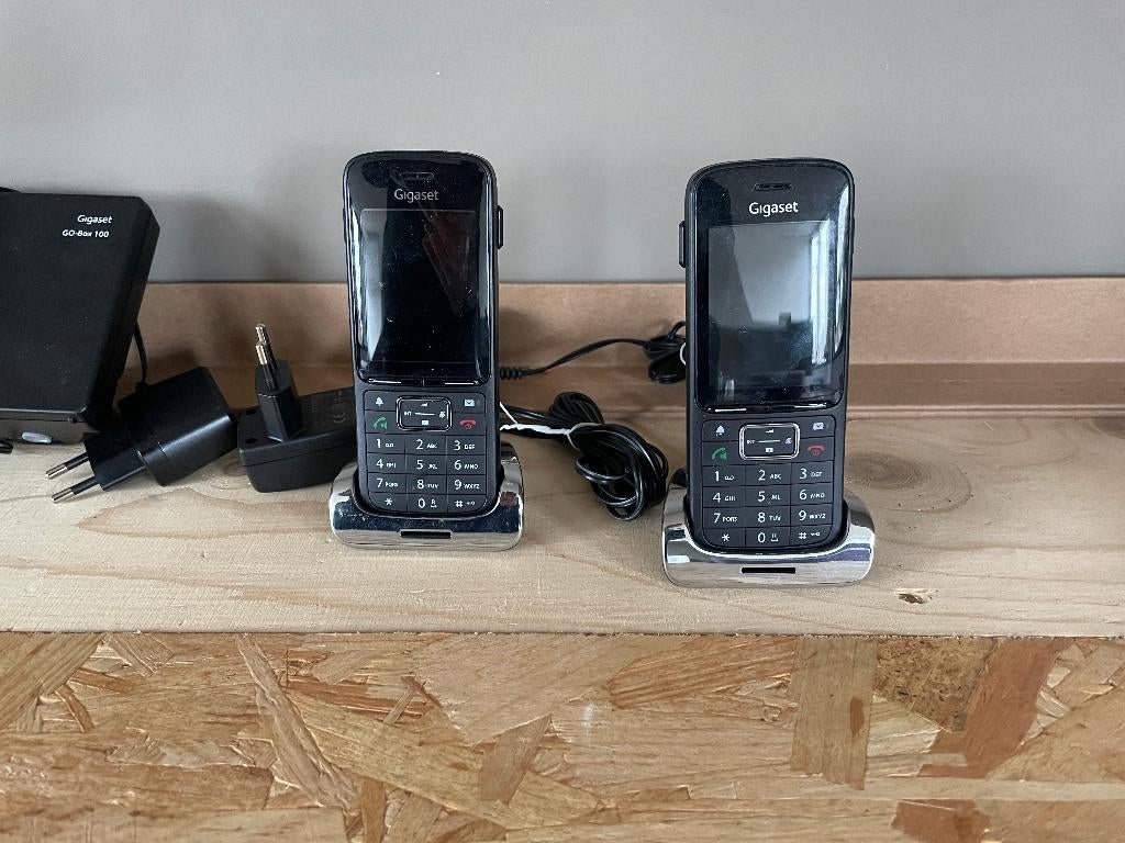 Gigaset Go-Box 100 met 2x Premium 300HX handset, Ophalen, Zo goed als nieuw, Telefoon