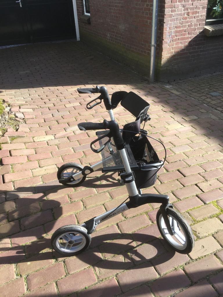rollator (Gemino 60M; klein model), Diversen, Rollators, Ophalen, Opvouwbaar, Gebruikt