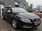 Volvo V70 2.0T 203pk H6 R-Edition Navi Volleder Trekhaak PDC, Auto's, Euro 5, 1800 kg, 4 cilinders, Navigatiesysteem
