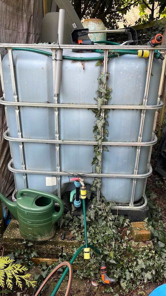 Watertank 1000 liter, Tuin en Terras, Regentonnen, Zo goed als nieuw, 150 liter of meer, Ophalen